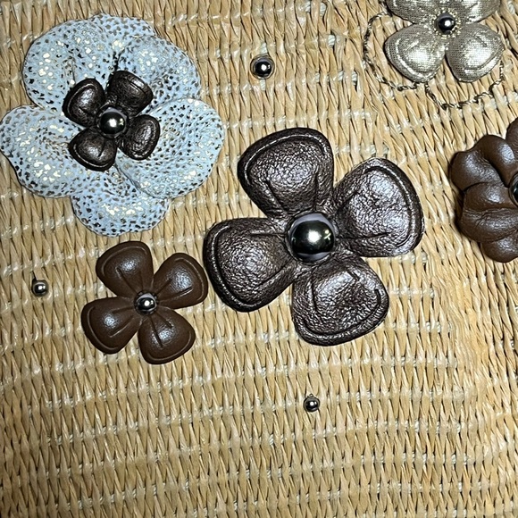 Coach Natalie Tea Rose Straw Kisslock Clutch Wristlet - Picture 5 of 13